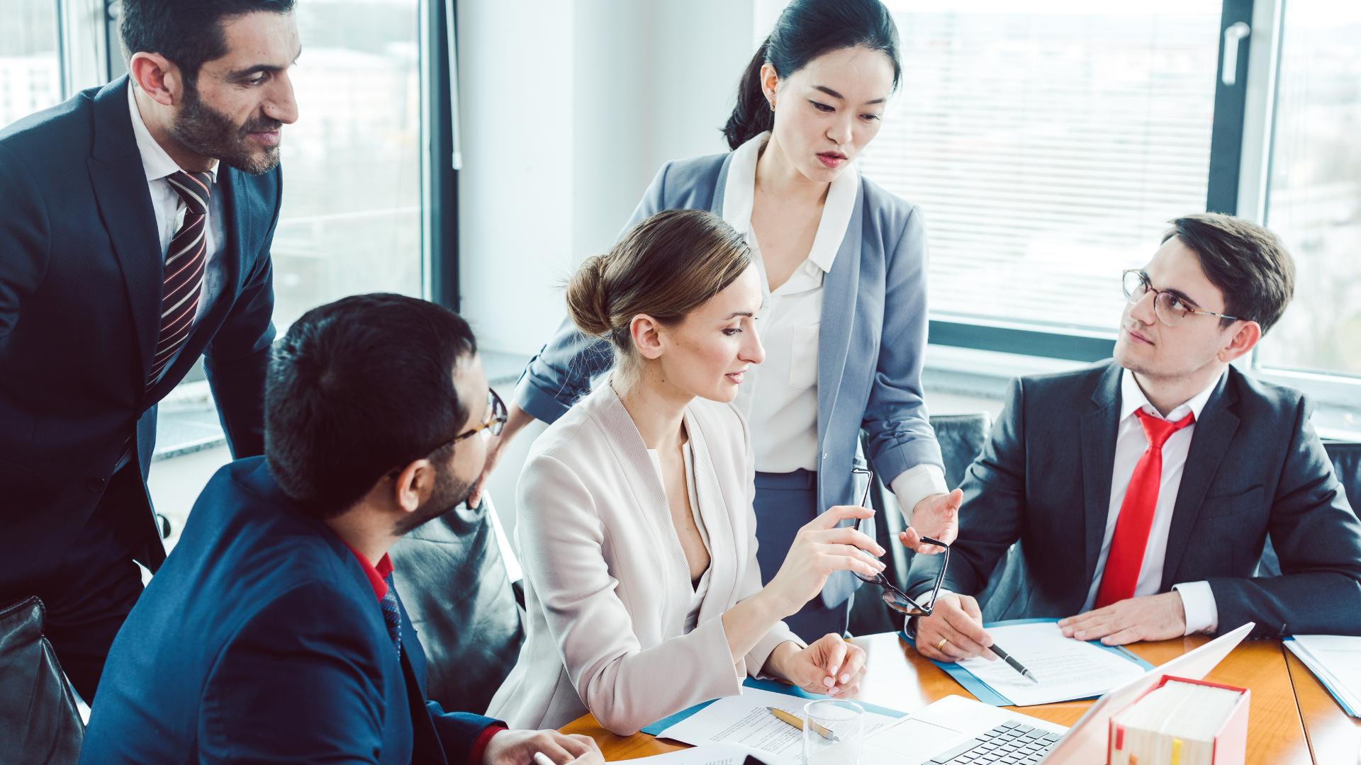 Read more about the article How to Choose the Right Business Structure for Your Company’s Success